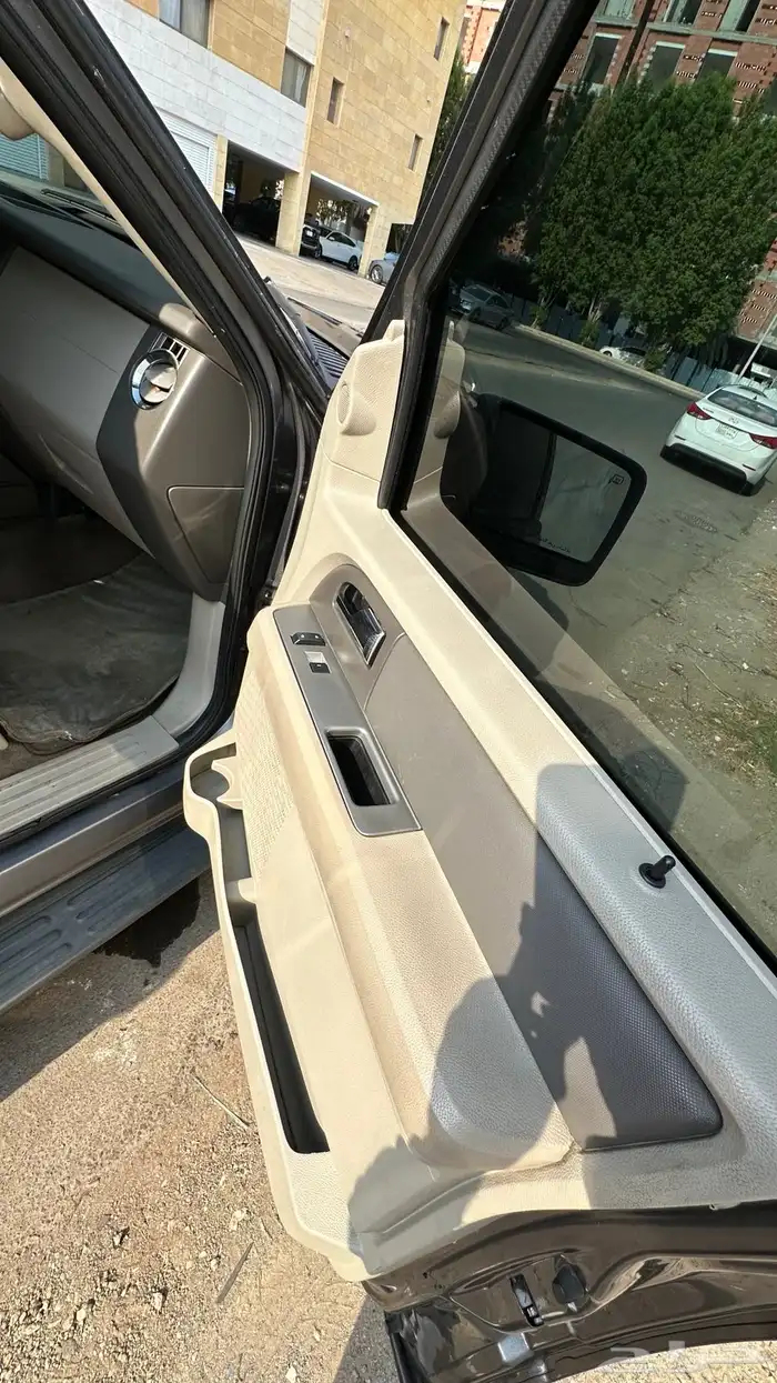 فورد اكسبدشن 2011 23