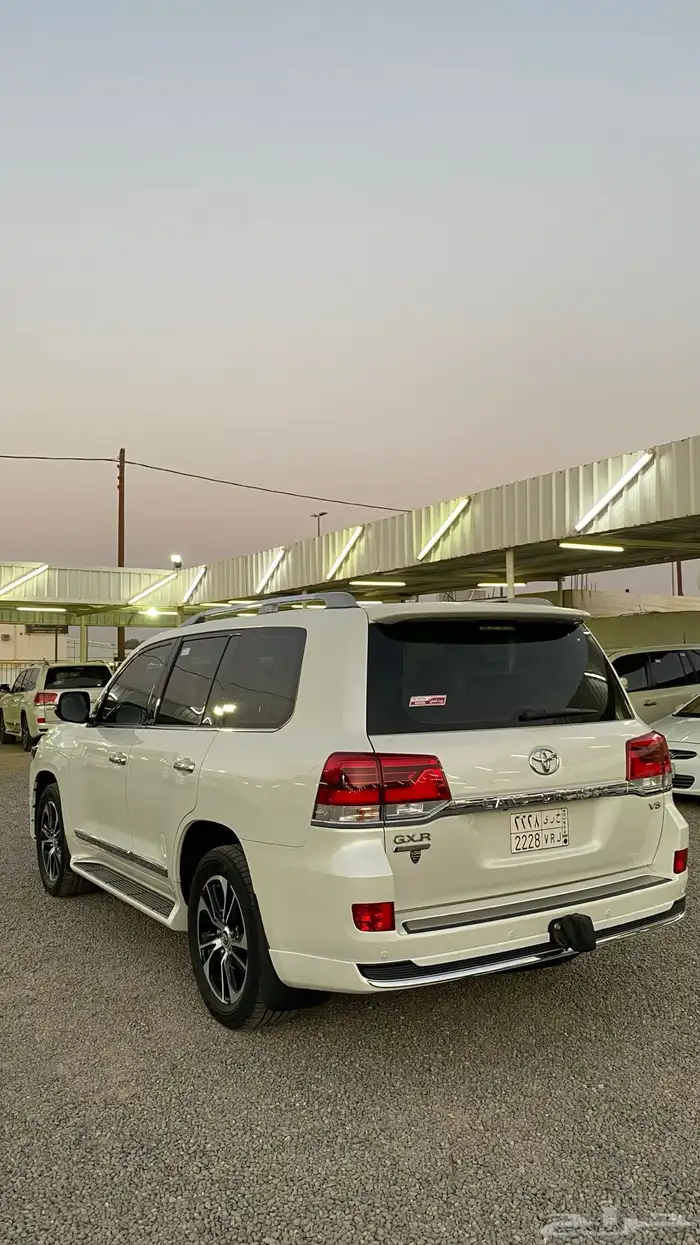 تويوتا لاندكروزر 2021 تورينق فل كامل 9