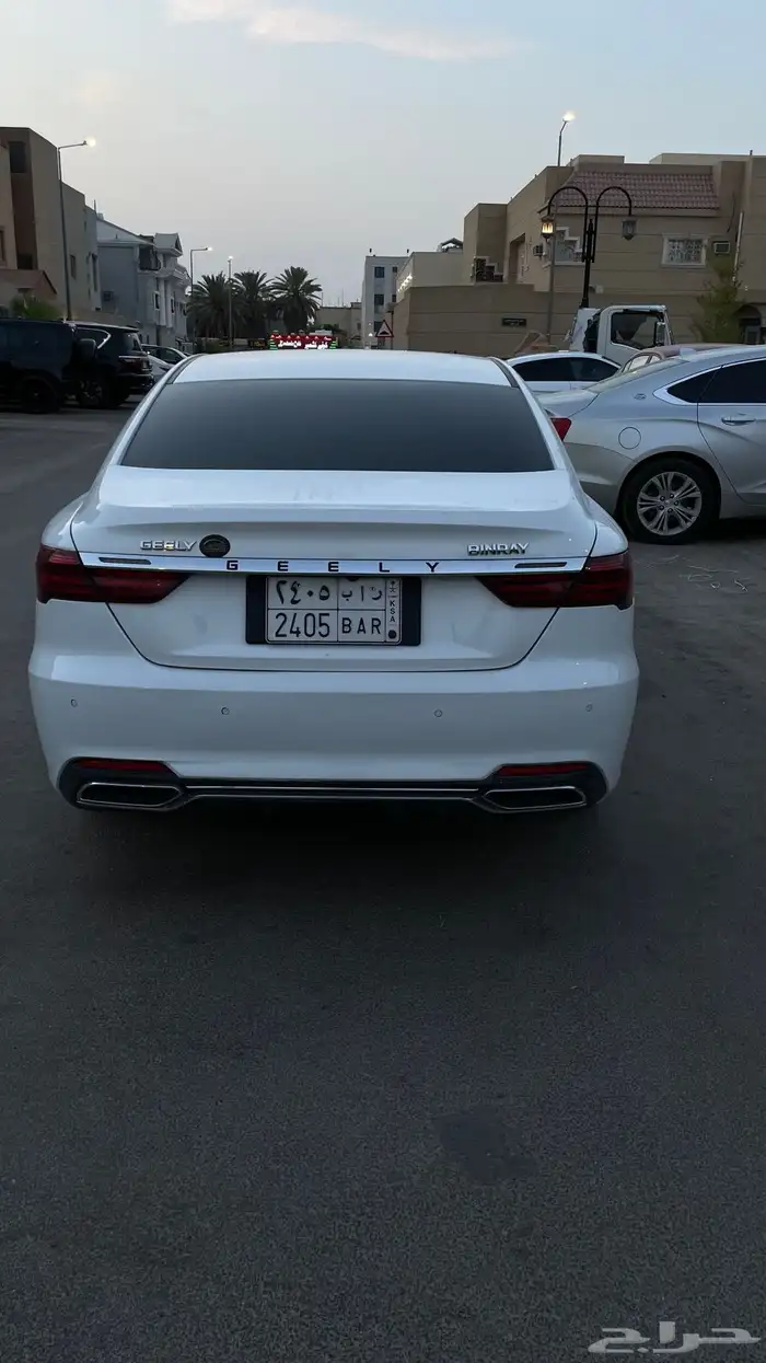 جيلي بنراي 10