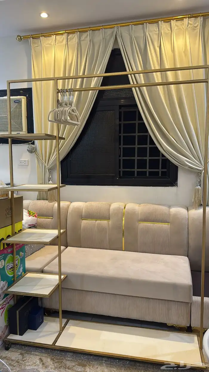 علاقة ملابس دبش 1