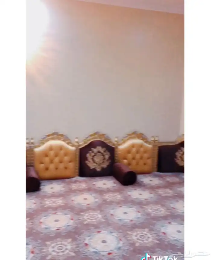 طقم فخم مجلس مع ستارة ومكيت 3متكى 2