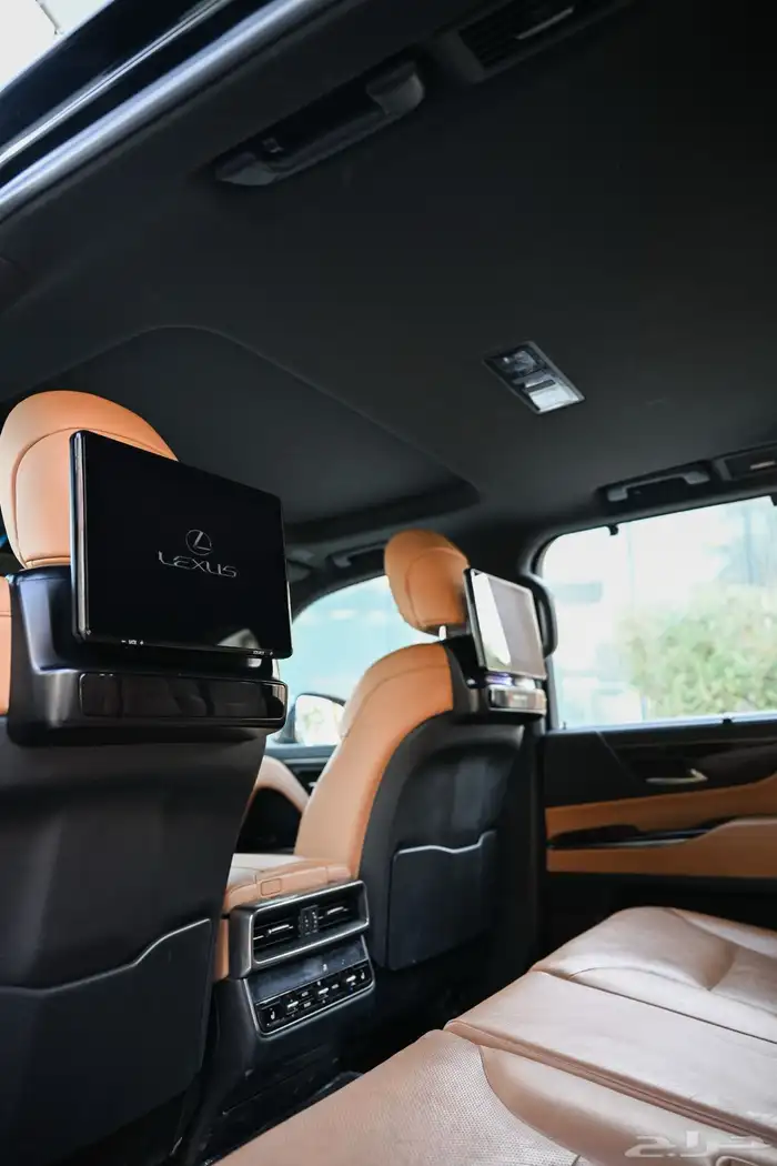 تاجير لكزس 5