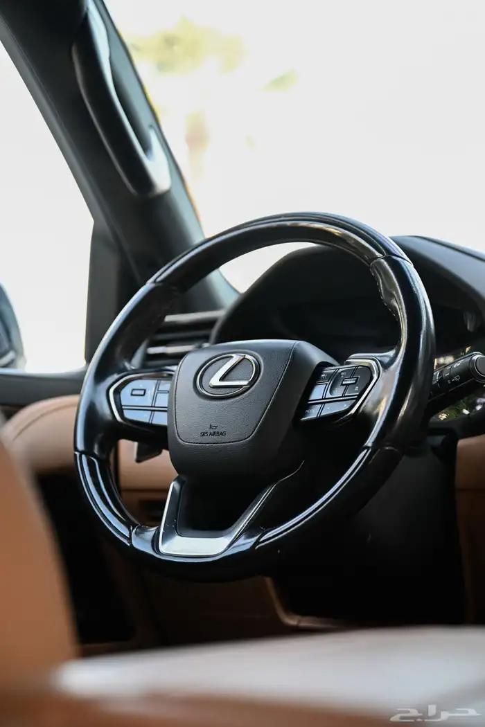 تاجير لكزس 7