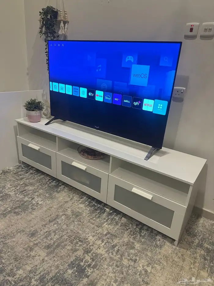 للبيع طاولة نظيفه واستخدام خفيف ب 400 ريال 0