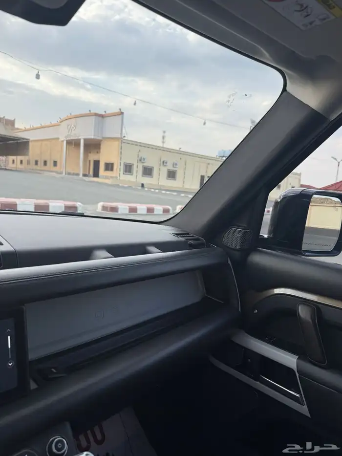 لاند روفر ديفندر 2020 فل كامل وعلا ضمان الناغي 110 HSE V6 39