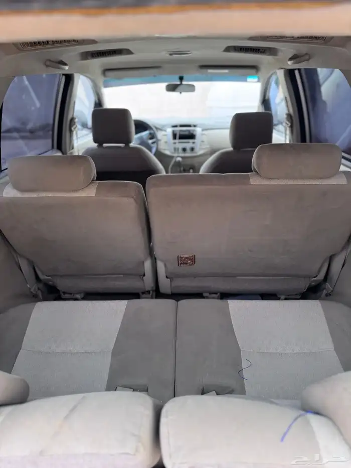 انوفا 2012 نضيفه للبيع 23