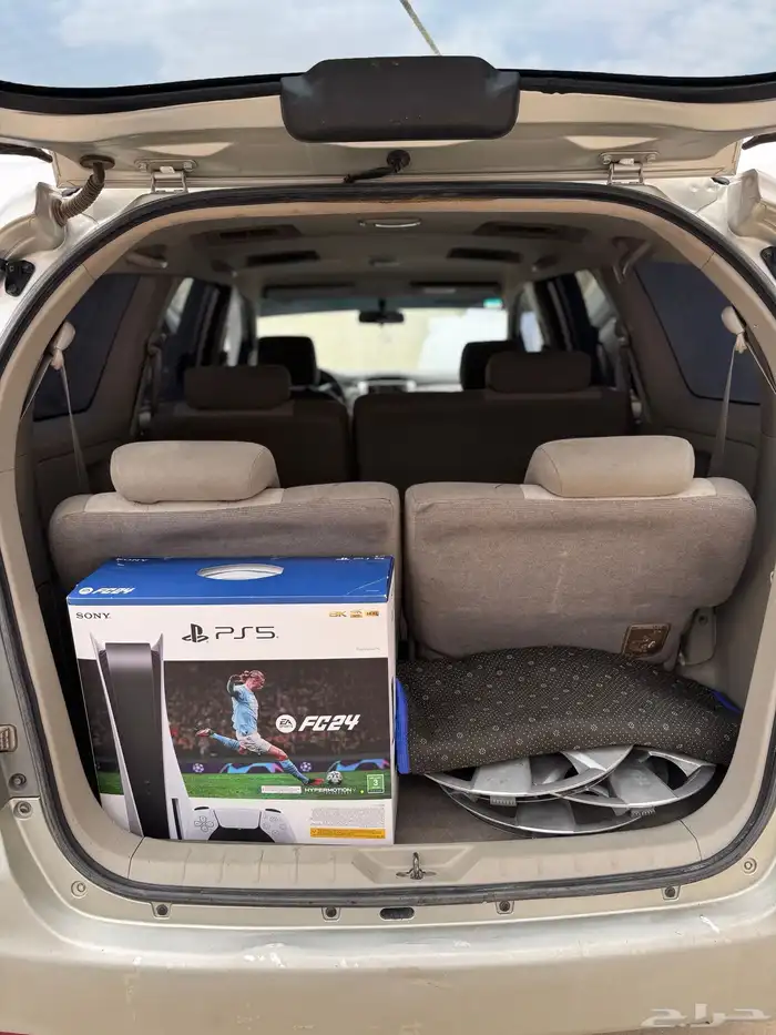 انوفا 2012 نضيفه للبيع 22