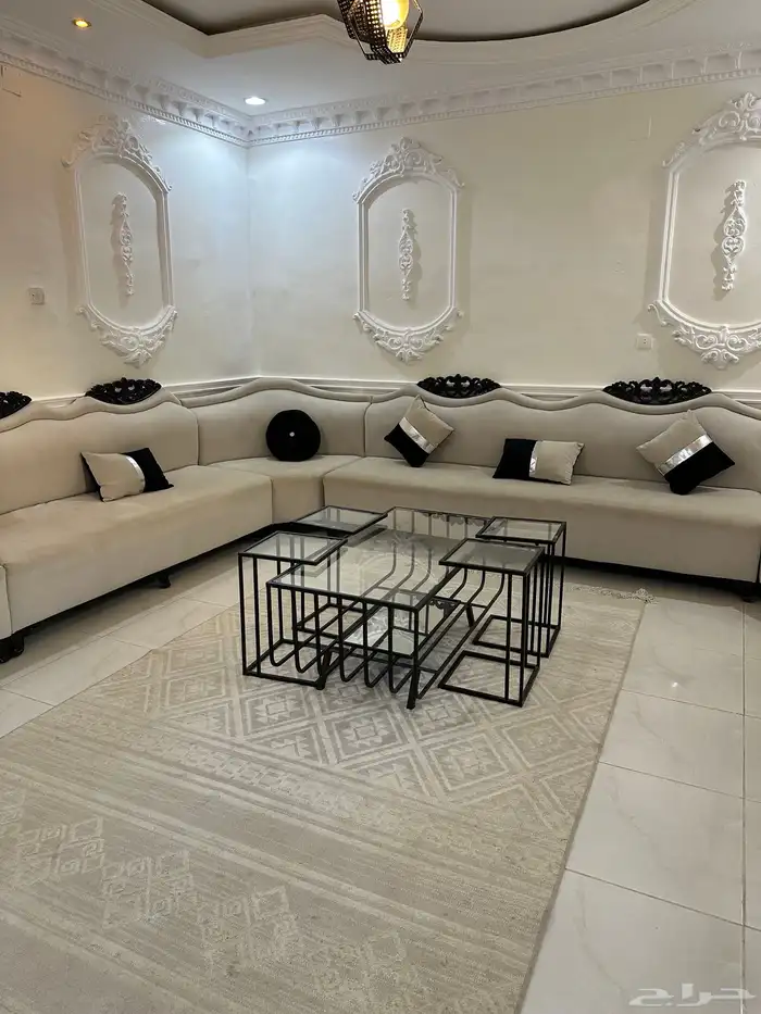 كنب جديد سبب اللبيع النقل من البيت مع الطاولات والزوليه 3