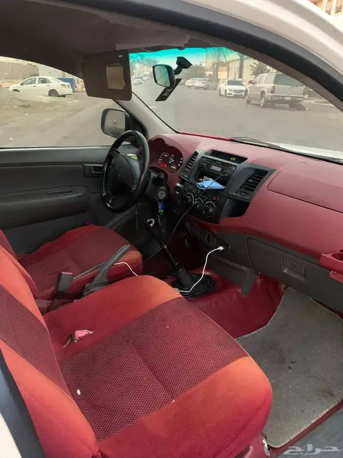 هايلوكس 2015 عبداللطيف جميل مالك واحد من الوكاله تم البيع 14