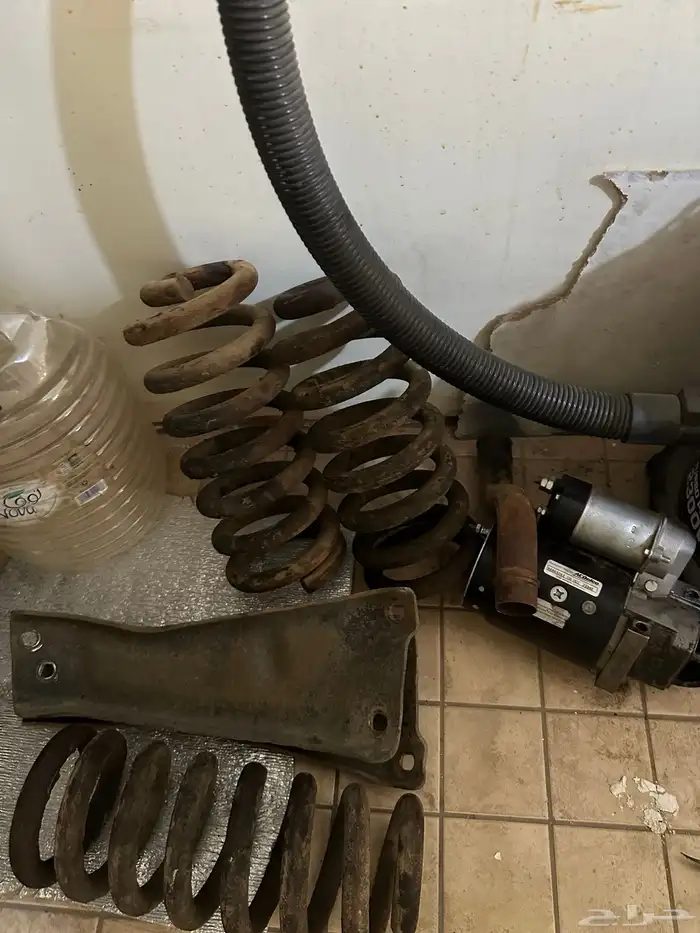 قطع واكسسوارت جمس بهبهاني نظيفه شرط. 3