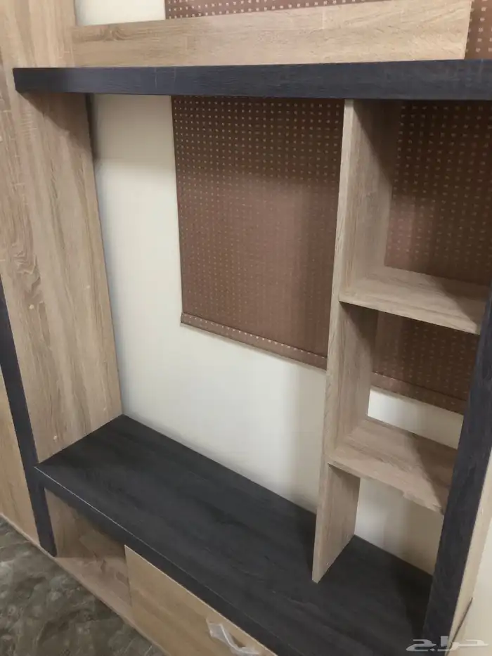 طاولة شاشه متكامله 3