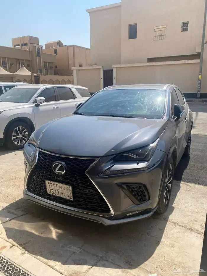 لكزز NX300 0
