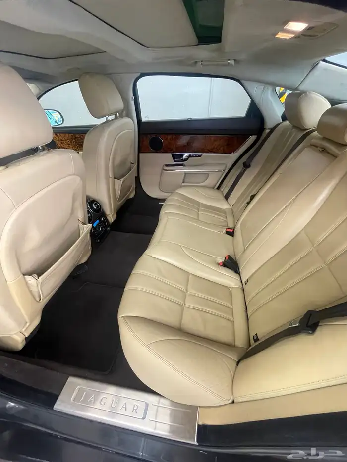 جاكور XJL 2011 8 سلندر تنفس طبيعي 6