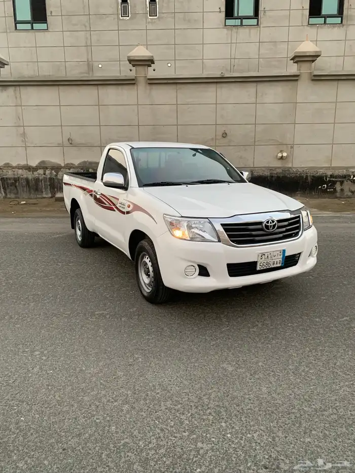 هايلوكس 2015 عبداللطيف جميل مالك واحد من الوكاله تم البيع 0