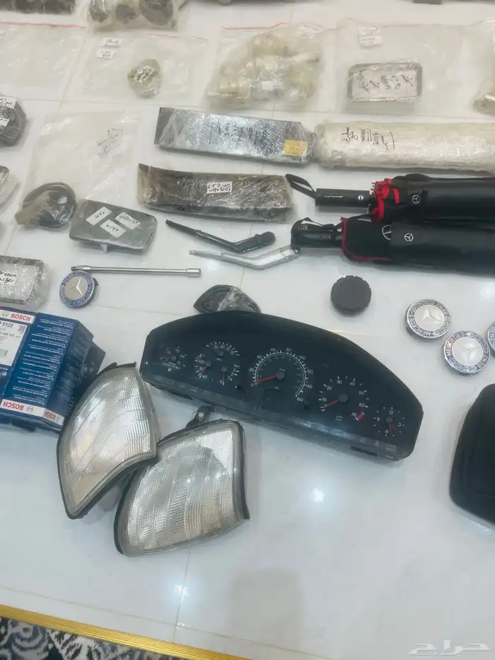 قطع مرسيدس شبح نظيف وعلى الشرط 4