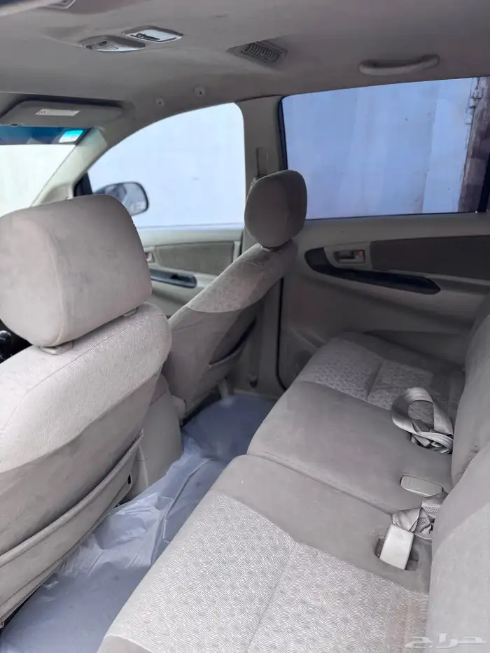 انوفا 2012 نضيفه للبيع 15