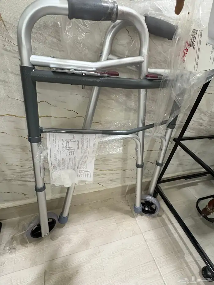 مستلزمات صحية عكازه جديده لم تستخدم 2