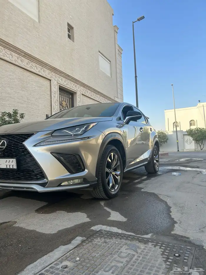 للبيع لكزس NX-F300 مالك اول 1
