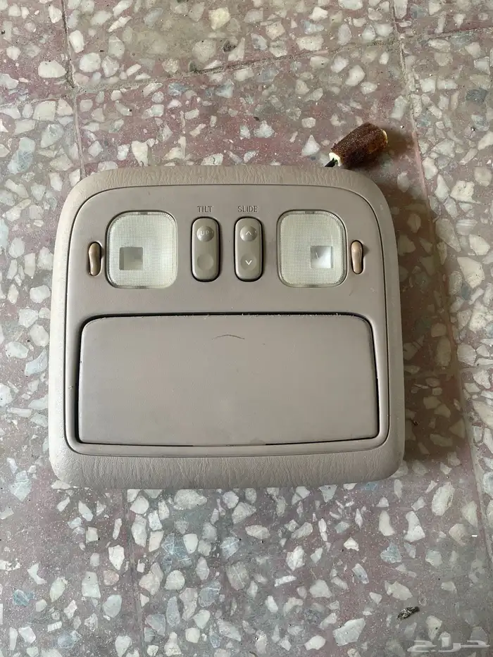 اغراض لاندكروزر 8