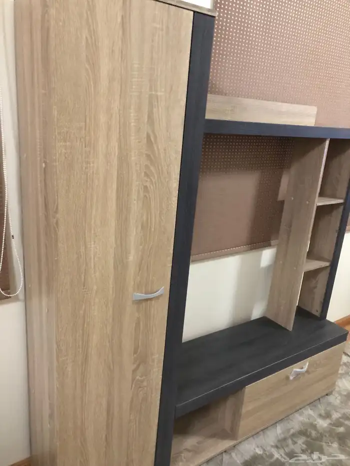 طاولة شاشه متكامله 2