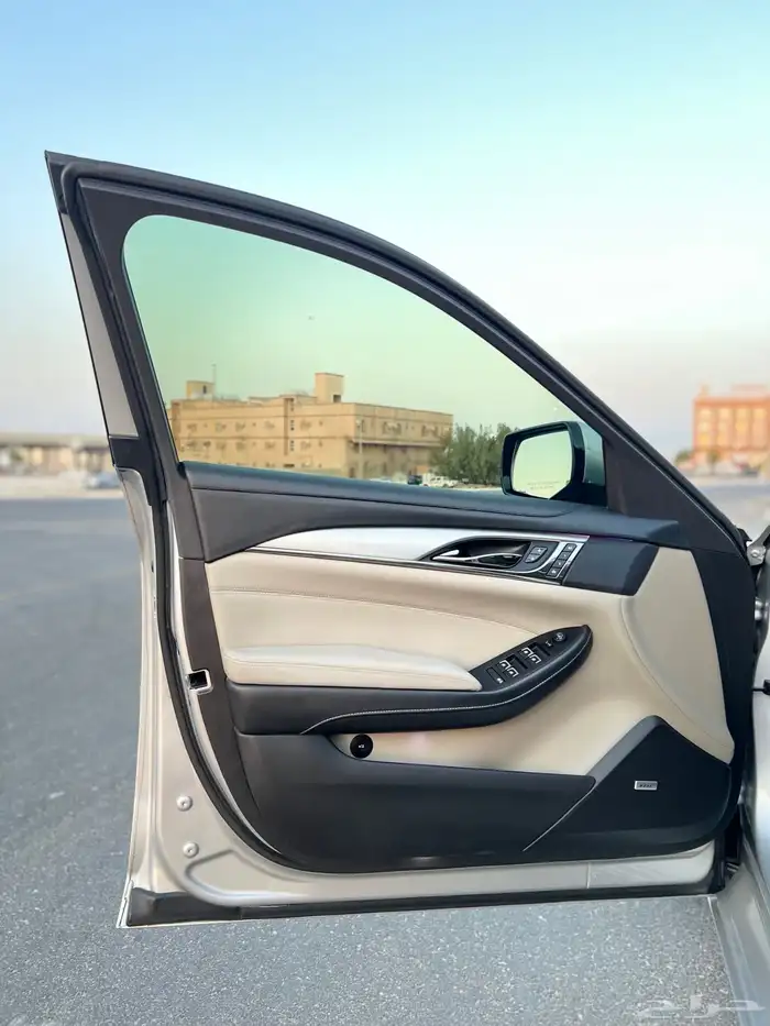 كاديلاك CTS قمة النظافة 2019 بحالة الوكالة 17