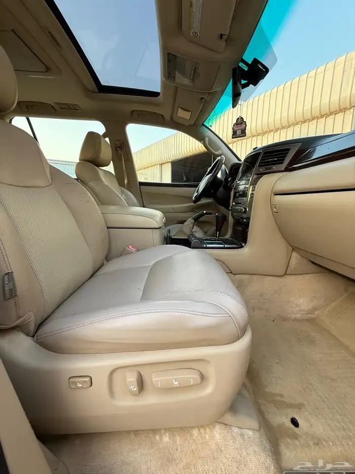 لكزس LX570 .2009 11