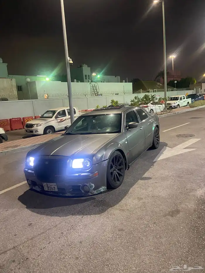 كلايزر srt8 مكينة 6.1 hemi مزود 6