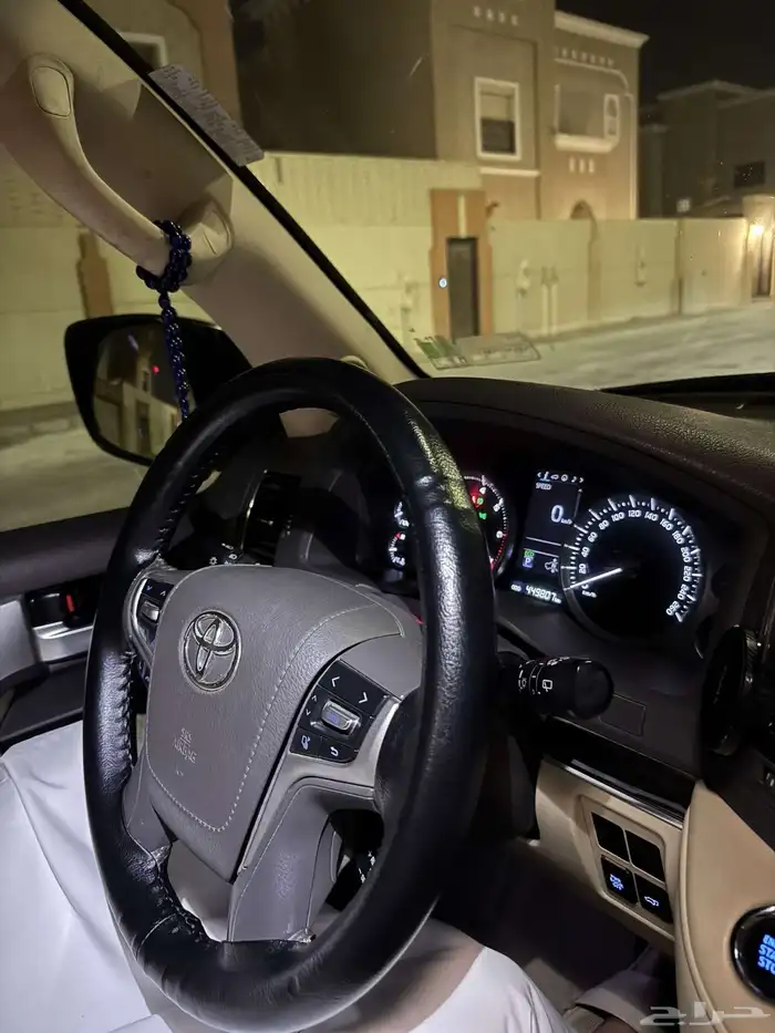 لاند كروزر في اكس ار 2016 وارد عبداللطيف جميل VXR2 10