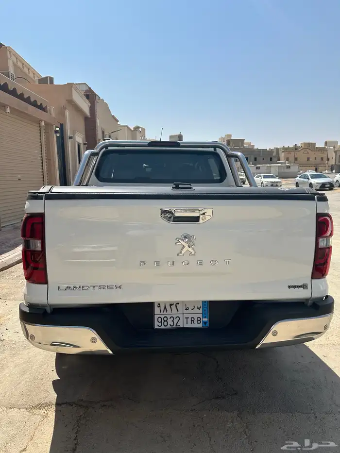 وانيت بيجو لاند تريك فل كامل بنزين المجدوعي 4