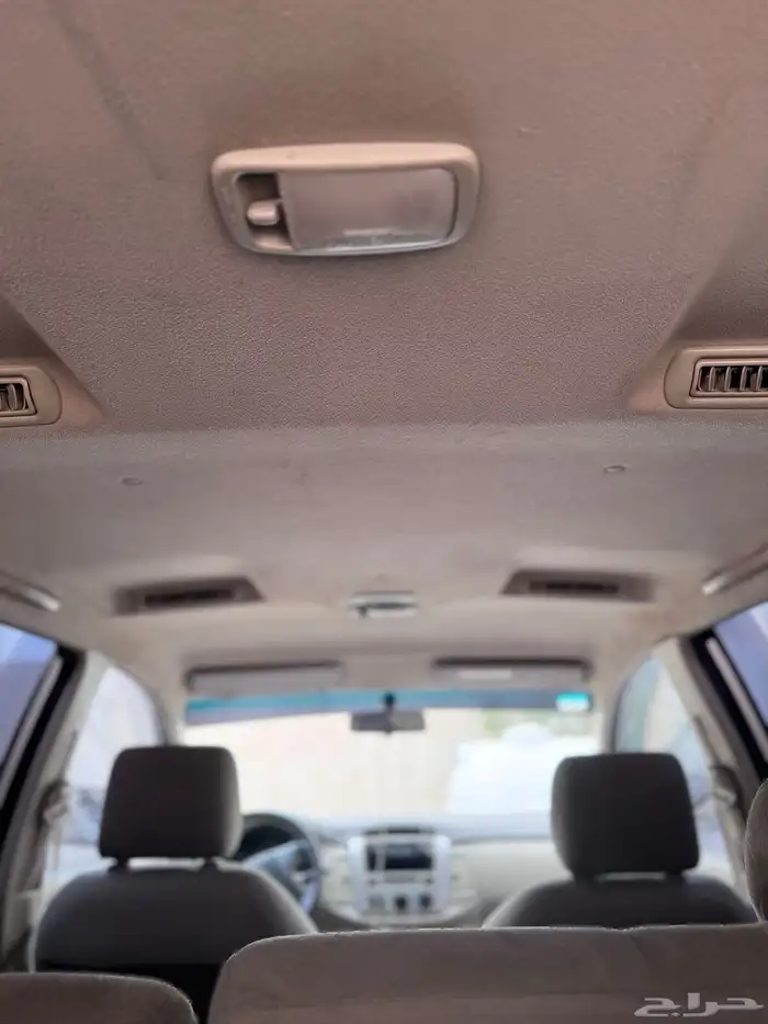 انوفا 2012 نضيفه للبيع 24