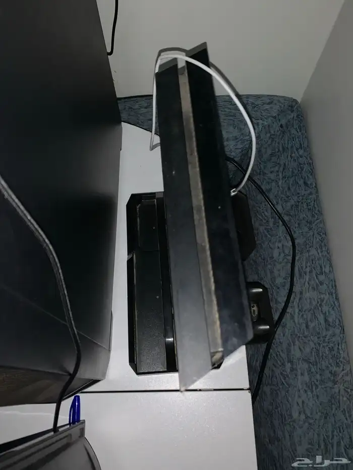 سوني فور للبيع مع قيور مدخل شاحن خرب كلهن لاكن يمديك تشحنه 0