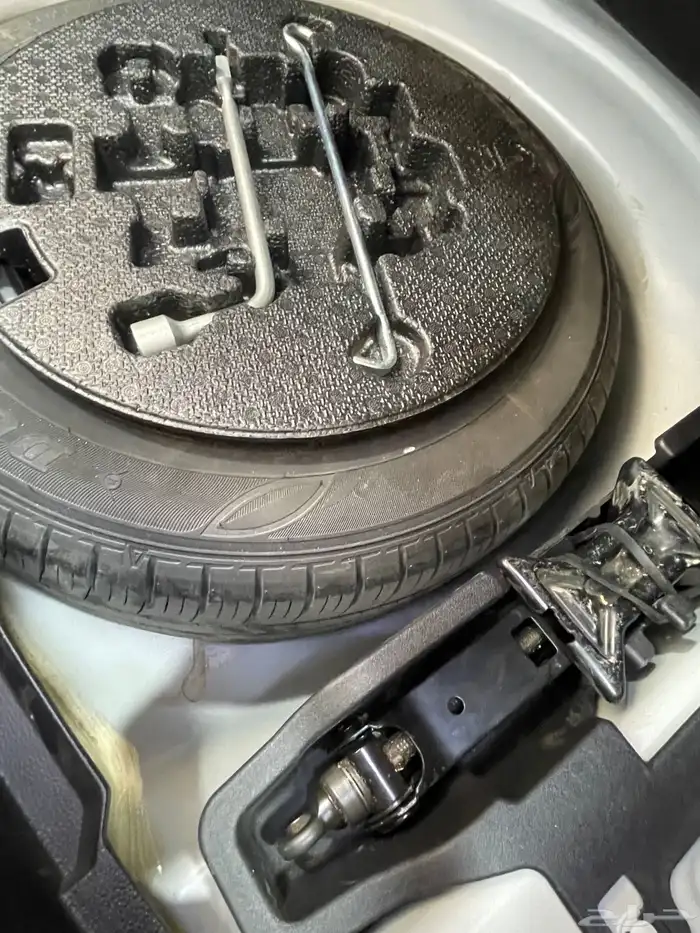 Corolla 2024XLi 2000Cc 42