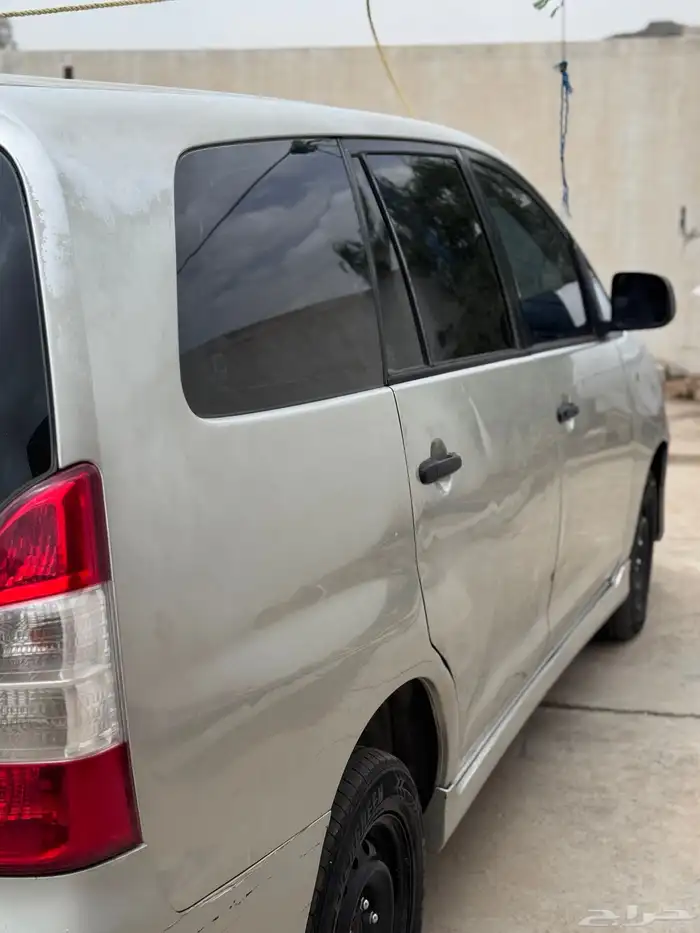 انوفا 2012 نضيفه للبيع 9