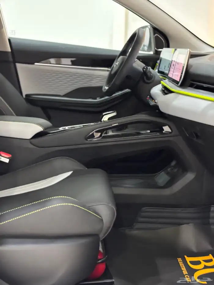 جيلي كولراي موديل 2025 نص فل GK عرض اليوم الوطني 7