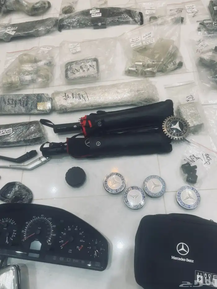 قطع مرسيدس شبح نظيف وعلى الشرط 3