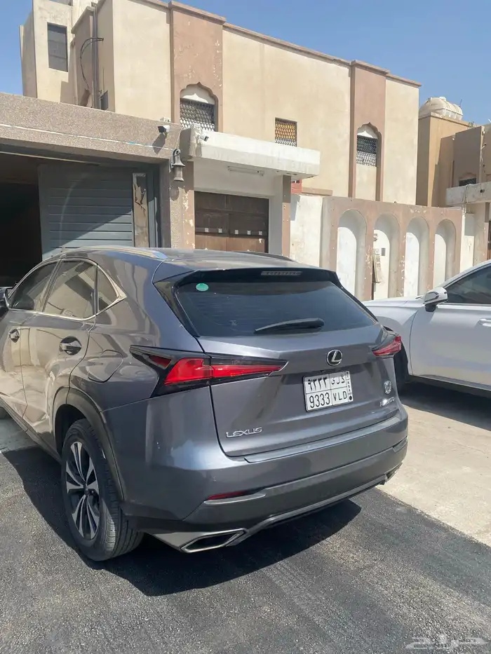 لكزز NX300 3
