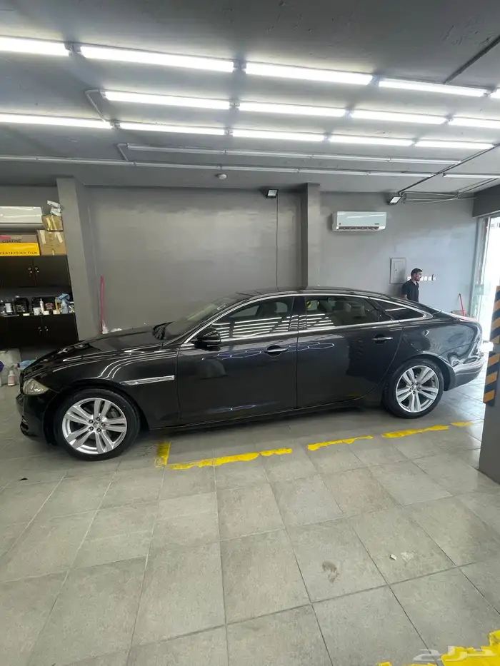 جاكور XJL 2011 8 سلندر تنفس طبيعي 1