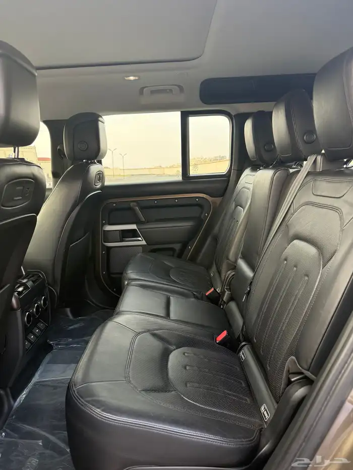 لاند روفر ديفندر 2020 فل كامل وعلا ضمان الناغي 110 HSE V6 25