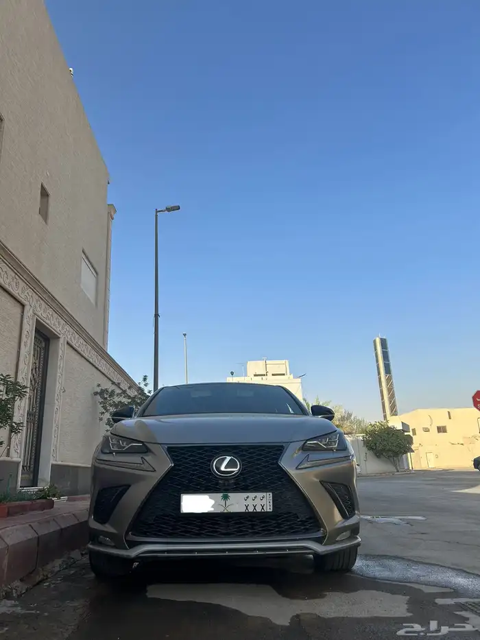 للبيع لكزس NX-F300 مالك اول 0