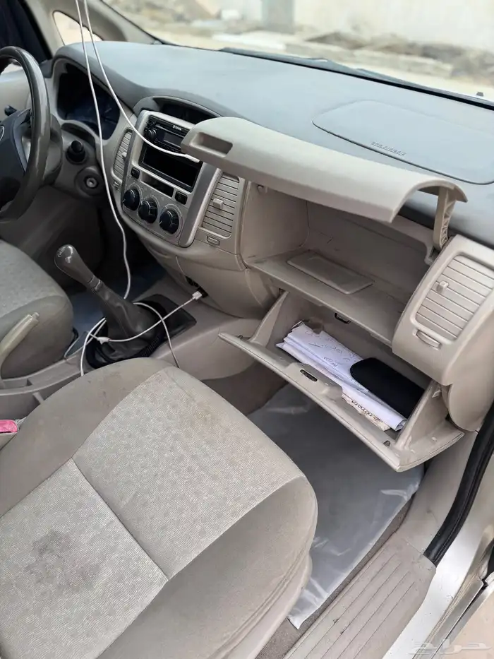 انوفا 2012 نضيفه للبيع 27