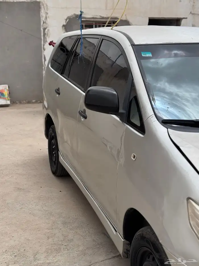 انوفا 2012 نضيفه للبيع 8