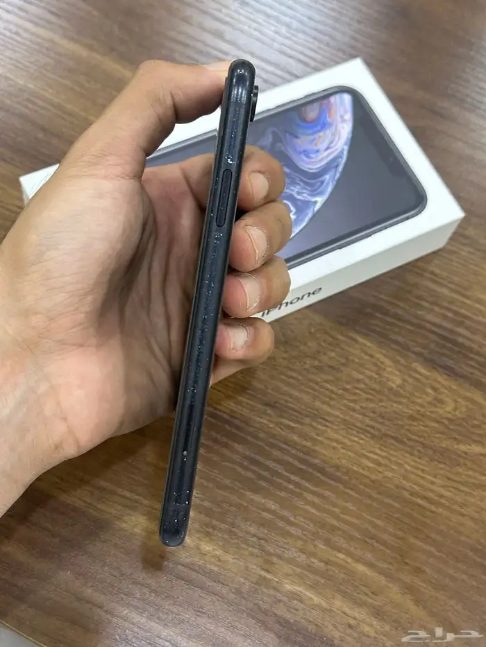 ايفون اكس ار 128 2