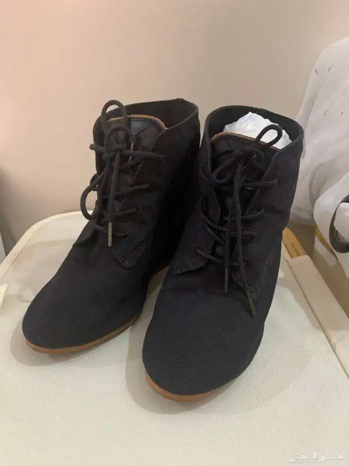 حذاء ماركة فرنسية ELEVEN PARIS مقاس 38 جديد 300 ريال 1