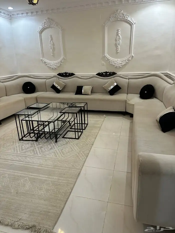 كنب جديد سبب اللبيع النقل من البيت مع الطاولات والزوليه 1