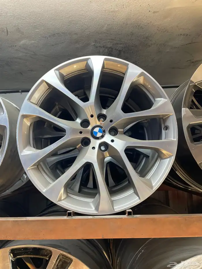 جنوط BMW X5 موديل 2017-2020 مقاس 20 اصلي وكاله 1