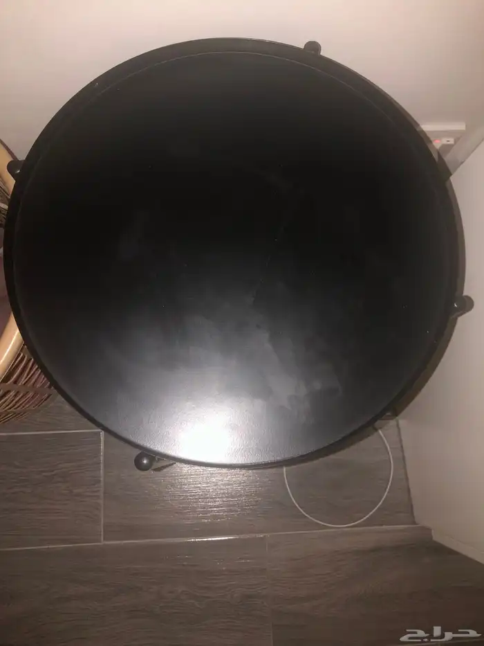 بضاعة للبيع ( بالجملة فقط ) . 9