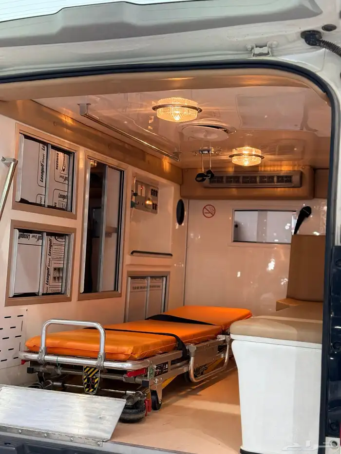 تويوتا هايس 2025 ( اسعاف ) قير عادي- بنزين 4