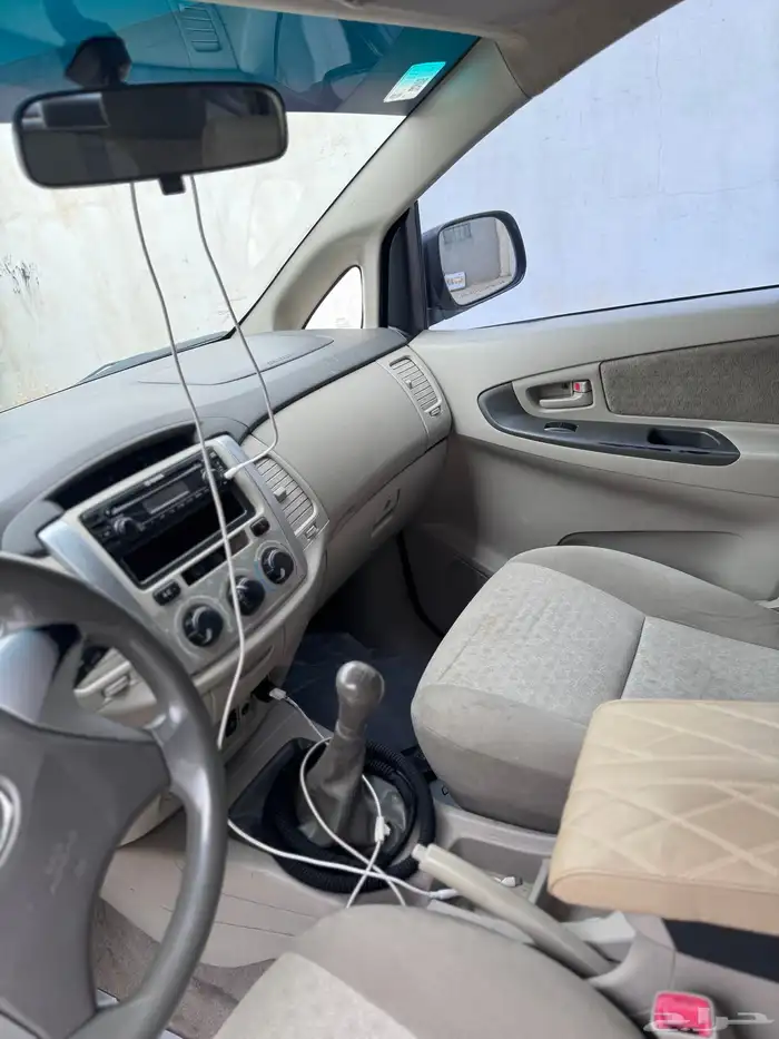 انوفا 2012 نضيفه للبيع 21