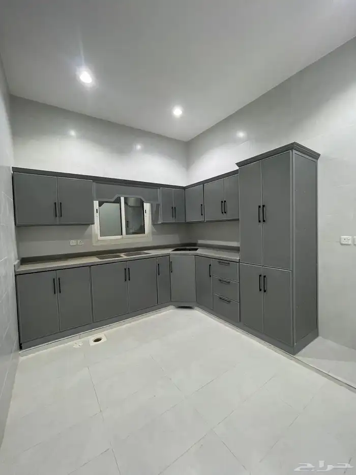 للبيع عمارة تجاريي سكني حي الريان حفر الباطن 20