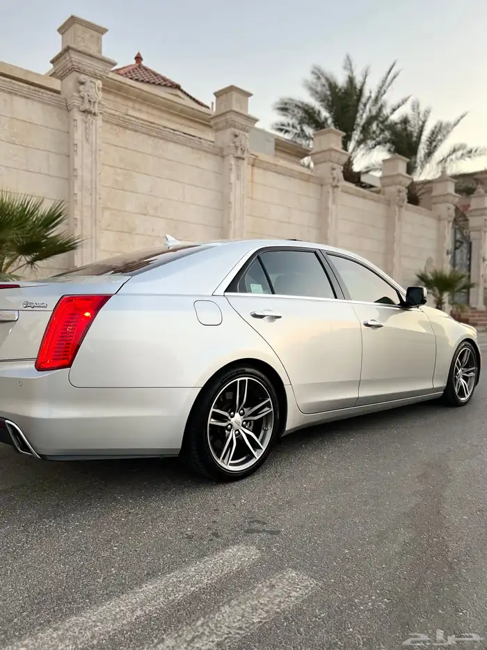 كاديلاك CTS قمة النظافة 2019 بحالة الوكالة 14